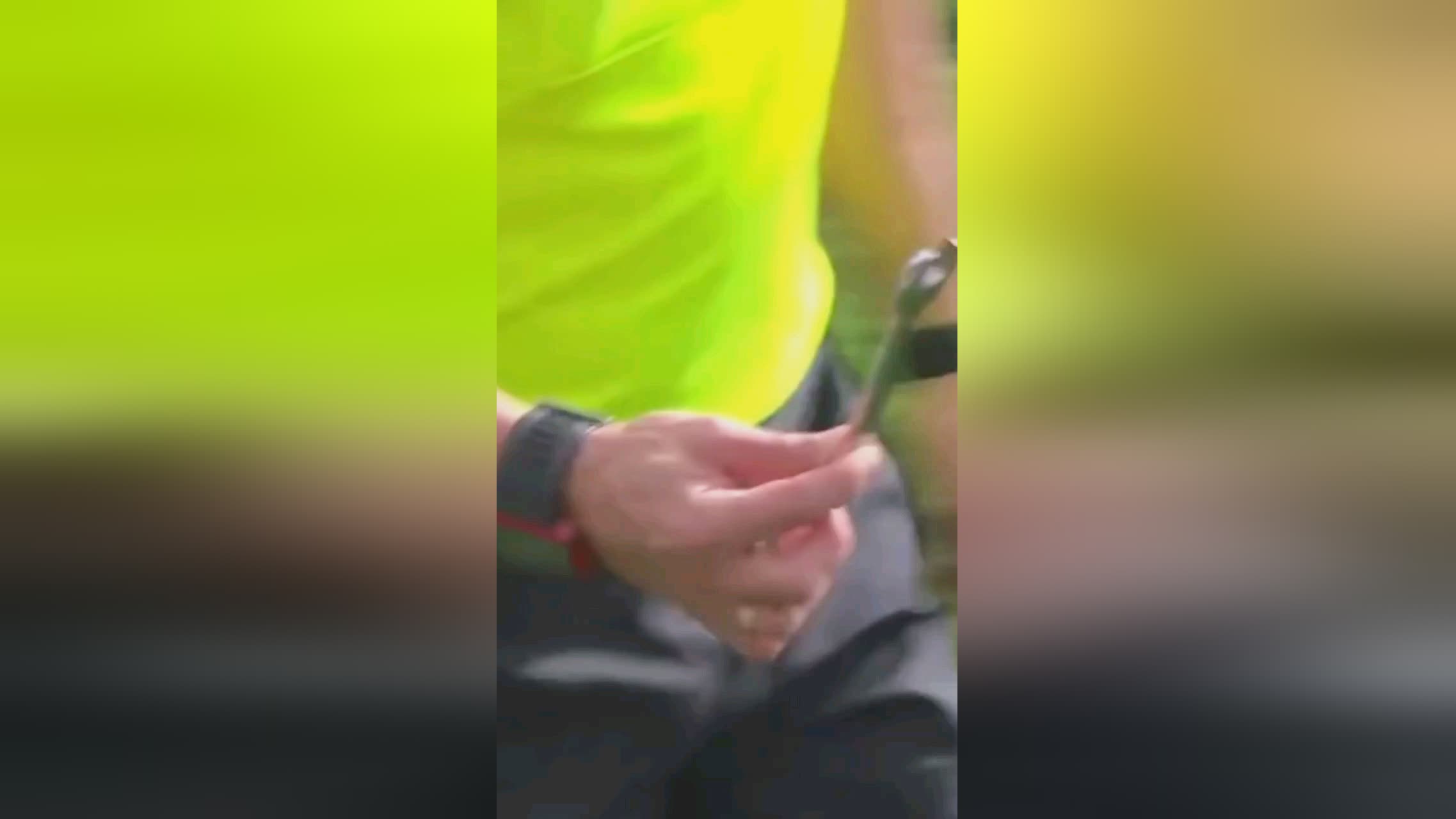 先他在网前